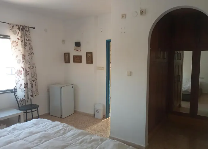 Efroni Villa Guesthouse